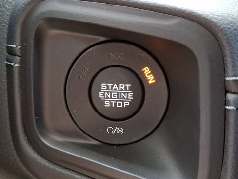 New 2026 Jeep Gladiator Sport AWD/4WD image 13