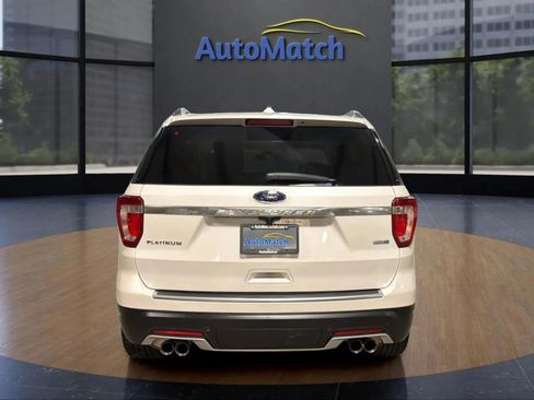 Used 2018 Ford Explorer Platinum image 10