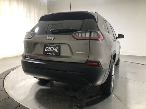 Used 2019 Jeep Cherokee Latitude w/ Cold Weather Group image 7
