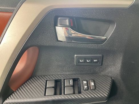 Used 2014 Toyota RAV4 Limited image 25