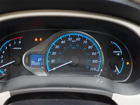 Used 2014 Toyota Sienna XLE image 20