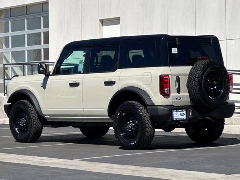 New 2026 Ford Bronco Big Bend w/ Black Appearance Package image 5