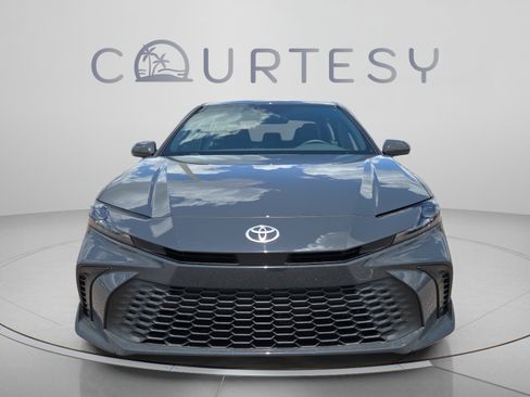 Used 2026 Toyota Camry SE FWD image 8