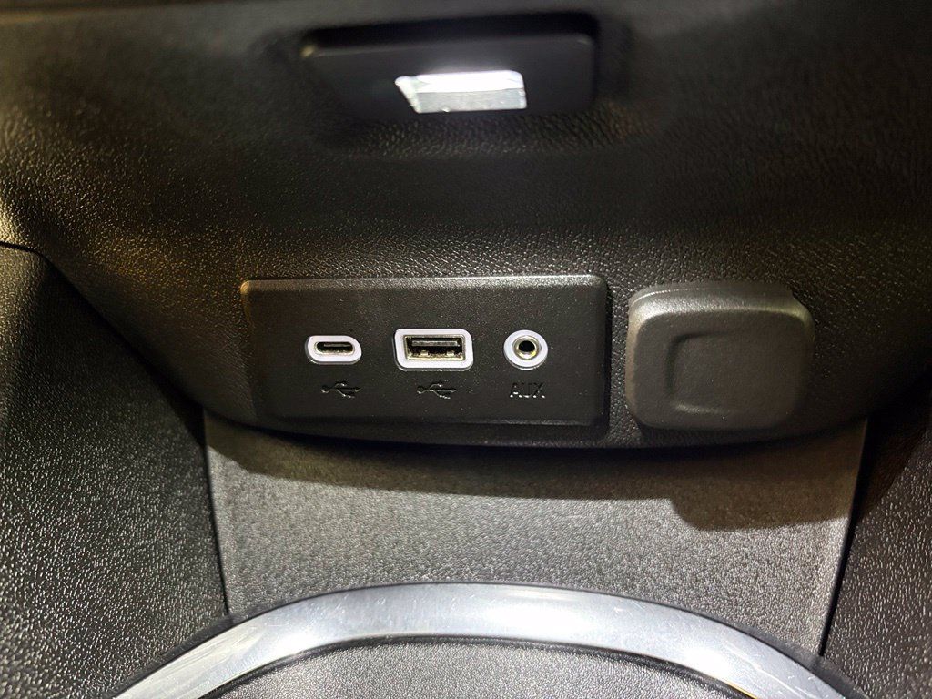 Certified 2023 Chevrolet Malibu LT FWD image 32