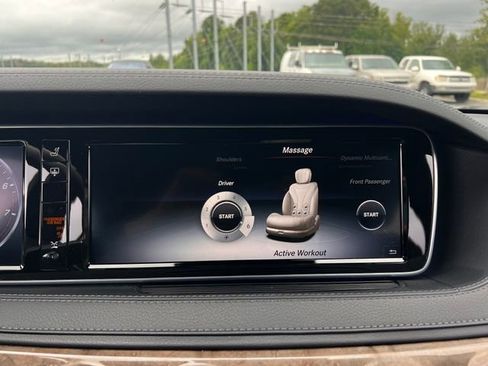 Used 2017 Mercedes-Benz S 550 Sedan image 29