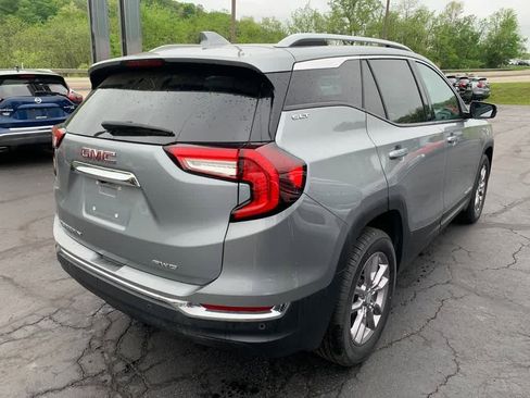 Used 2024 GMC Terrain SLT w/ Infotainment Package II AWD/4WD image 8