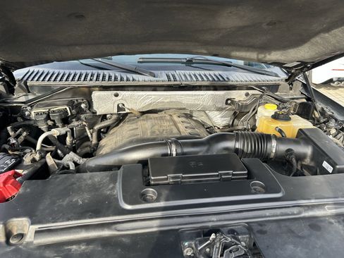 Used 2016 Ford Expedition Platinum image 31