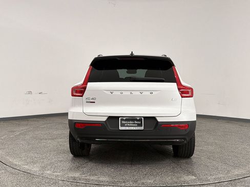Used 2023 Volvo XC40 Recharge Core AWD/4WD image 10