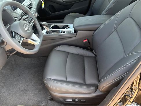 New 2025 Nissan Altima 2.5 SL image 17