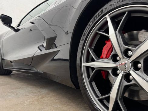 Used 2020 Chevrolet Corvette Stingray Coupe w/ Z51 Performance Package RWD image 21