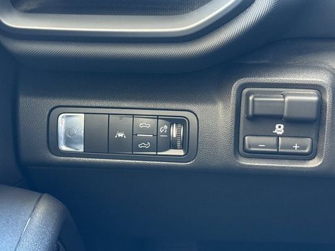 Used 2025 Chevrolet Silverado EV LT AWD/4WD image 39