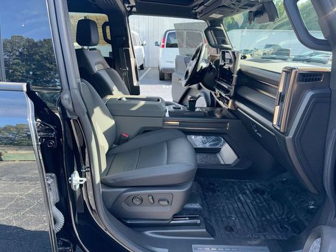 Used 2025 GMC Hummer EV 3X AWD/4WD image 32