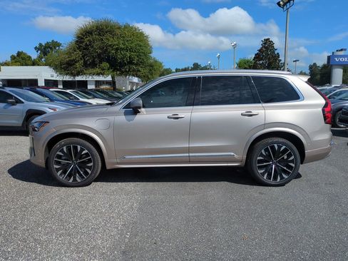 New 2026 Volvo XC90 T8 Ultra w/ Protection Package Premier image 7