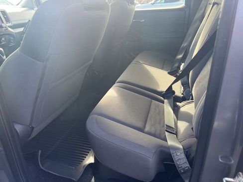 Used 2022 Nissan Frontier SV image 9