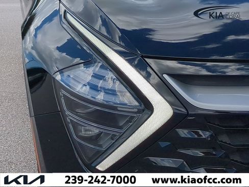 New 2025 Kia Sportage EX image 10