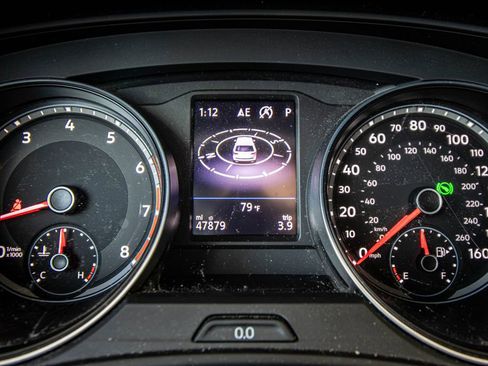 Used 2020 Volkswagen Atlas Cross Sport SE image 38