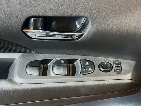 Used 2023 Nissan Kicks SV FWD image 13