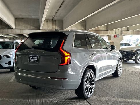 New 2026 Volvo XC90 B6 Plus w/ Protection Package Premier image 2