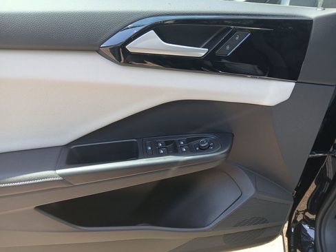 New 2025 Volkswagen Taos S image 11