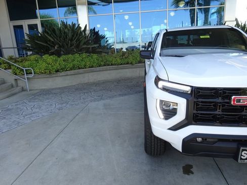 New 2026 GMC Canyon Elevation w/ Convenience Package RWD image 29