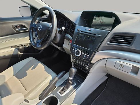 Used 2018 Acura ILX FWD image 31