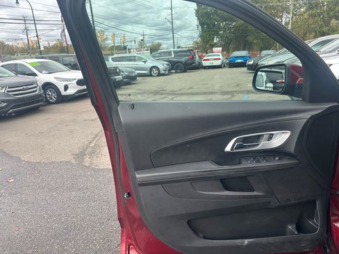 Used 2017 Chevrolet Equinox LT w/ Convenience Package image 11