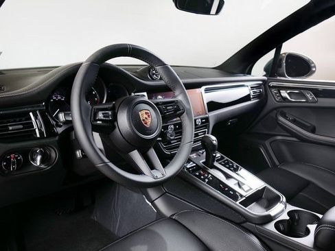 New 2025 Porsche Macan Turbo image 4