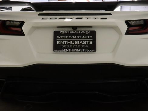 Used 2022 Chevrolet Corvette Stingray Premium Cpe w/ Z51 Performance Package RWD image 19