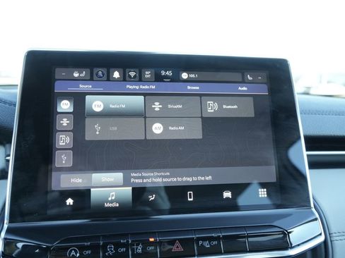 Used 2022 Jeep Compass Limited image 37