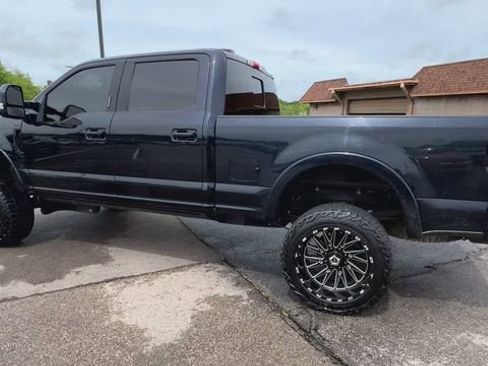 Used 2021 Ford F250 Lariat w/ Tremor Off-Road Package AWD/4WD image 6