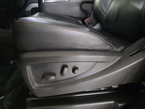 Used 2015 Chevrolet Silverado 2500 LT w/ LT Convenience Package image 25