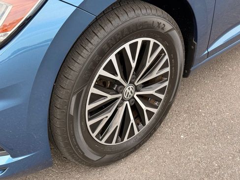 Used 2019 Volkswagen Jetta SE FWD image 12