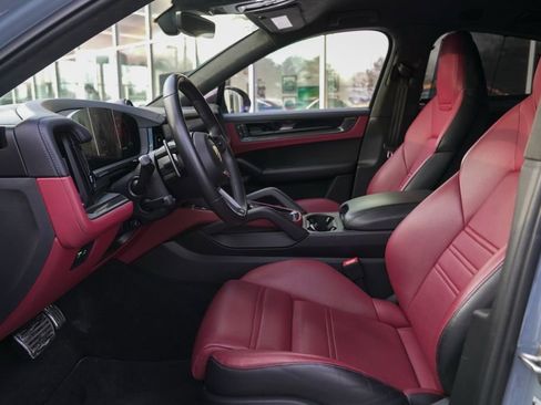 Used 2024 Porsche Cayenne Turbo GT image 24