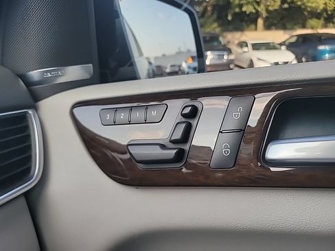 Used 2015 Mercedes-Benz GL 450 4MATIC image 29