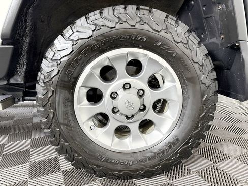 Used 2013 Toyota FJ Cruiser 4WD image 24