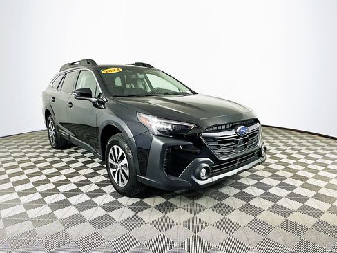 Used 2024 Subaru Outback Premium w/ Popular Package #1A AWD/4WD image 3