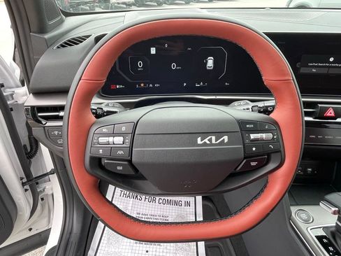 New 2026 Kia Sportage SX AWD/4WD image 11