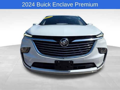 Used 2024 Buick Enclave Premium image 9