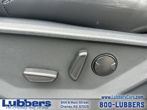 Used 2025 Ford Expedition Platinum AWD/4WD image 12