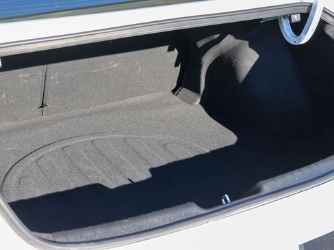 Used 2025 Hyundai Elantra SEL image 8