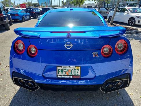 Used 2024 Nissan GT-R w/ Floor Mat Package AWD/4WD image 6