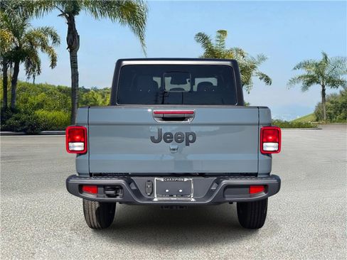 New 2026 Jeep Gladiator Sport image 5