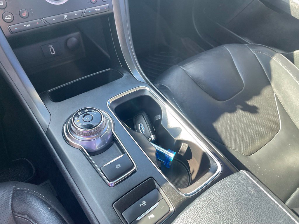 Used 2017 Ford Fusion Titanium AWD/4WD image 19
