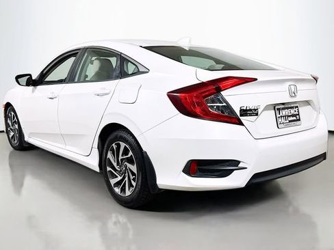 Used 2018 Honda Civic EX image 6