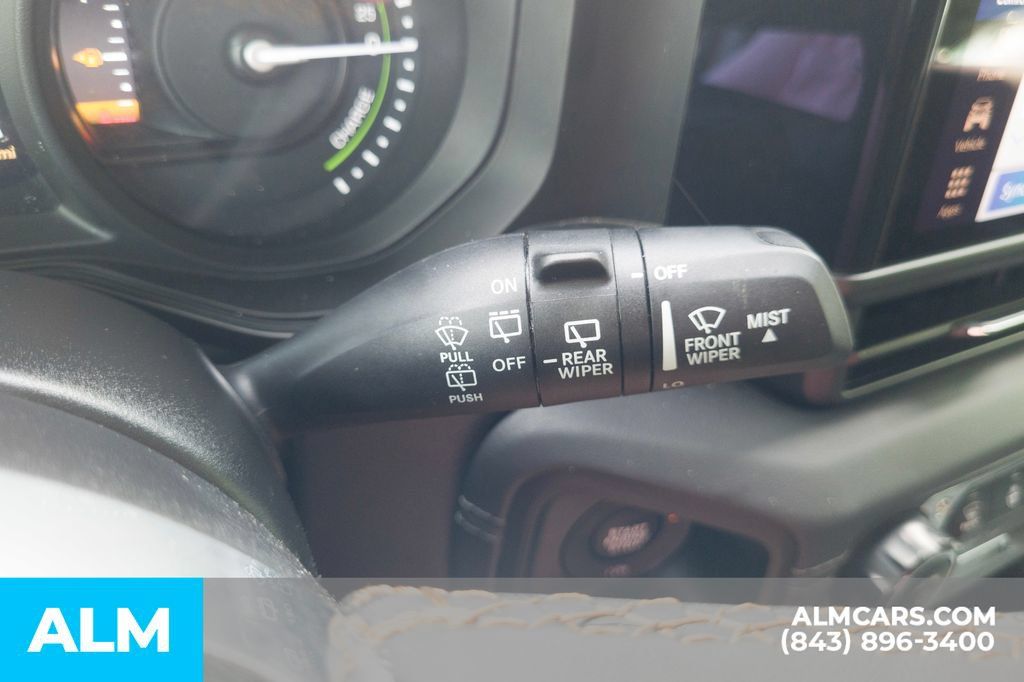 Used 2024 Jeep Wrangler Unlimited Sahara AWD/4WD image 29