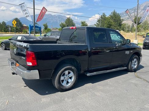 Used 2022 RAM 1500 Classic SLT w/ Electronics Convenience Group AWD/4WD image 8