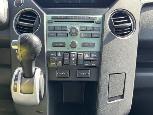 Used 2010 Honda Pilot EX-L image 18