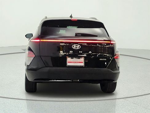 Used 2024 Hyundai Kona SEL FWD image 6