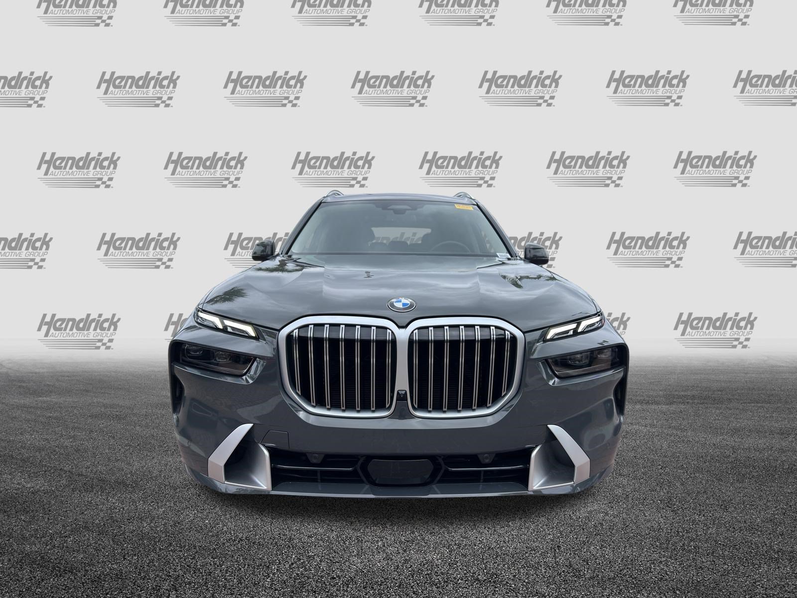 Used 2026 BMW X7 xDrive40i AWD/4WD image 3