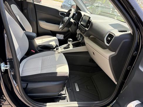 New 2026 Hyundai Venue SEL FWD image 42